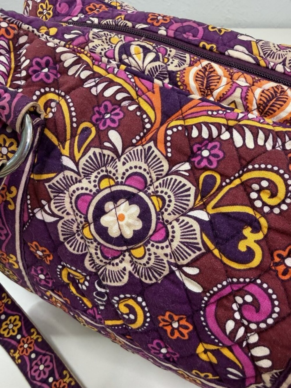 Vera Bradley Weekender Travel Bag Safari Sunset Burgundy Purple W/Handles EUC - Picture 8 of 16